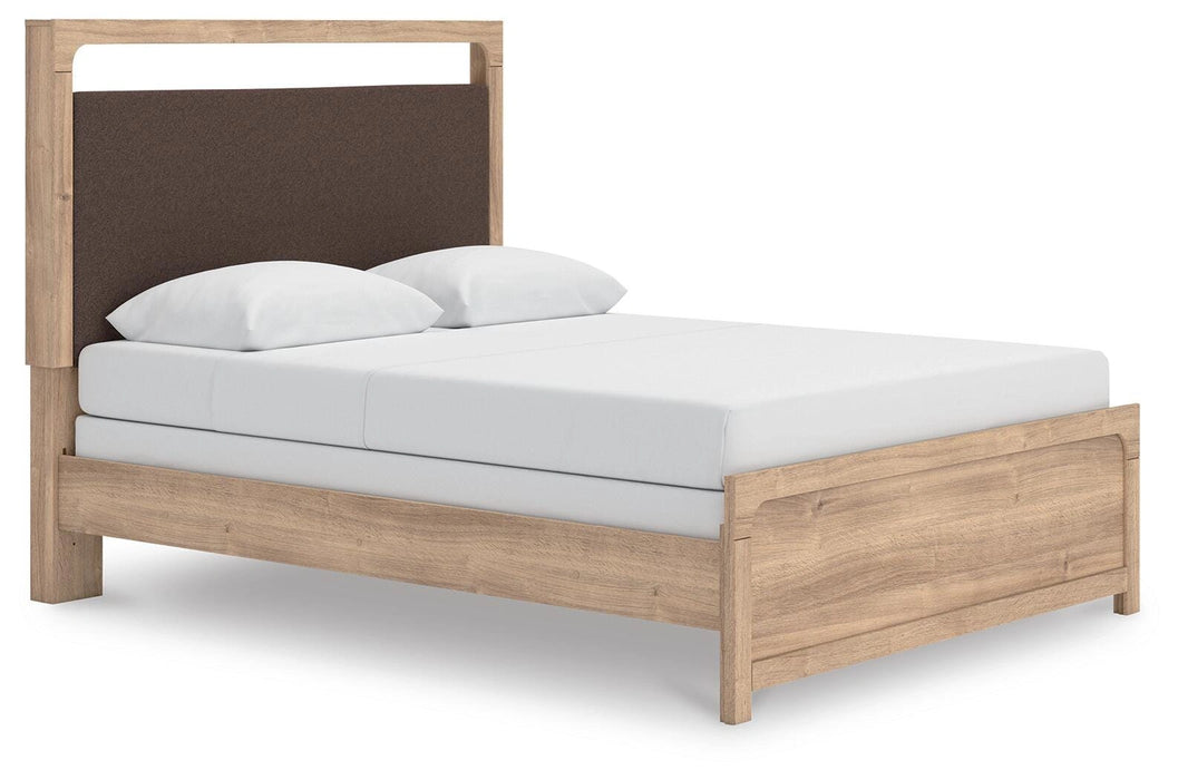 Kinlanni Upholstered Bed