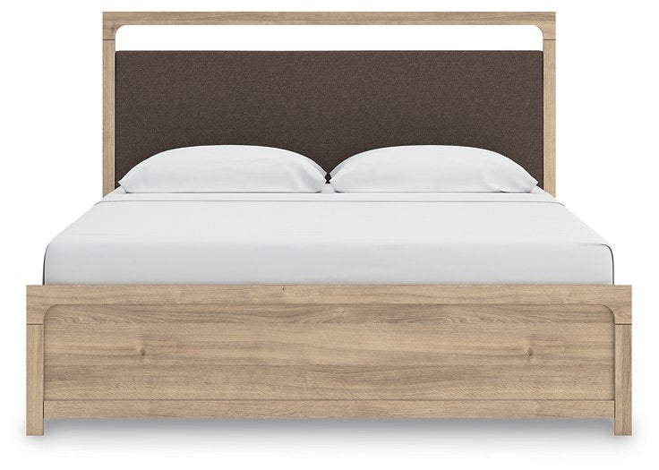 Kinlanni Upholstered Bed