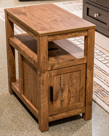 Fendenmore Chairside End Table